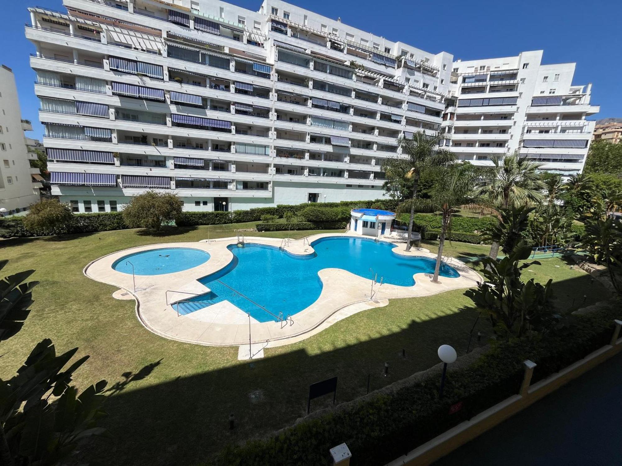 Apartamento De 2 Con Plaza De Garaje Marbella